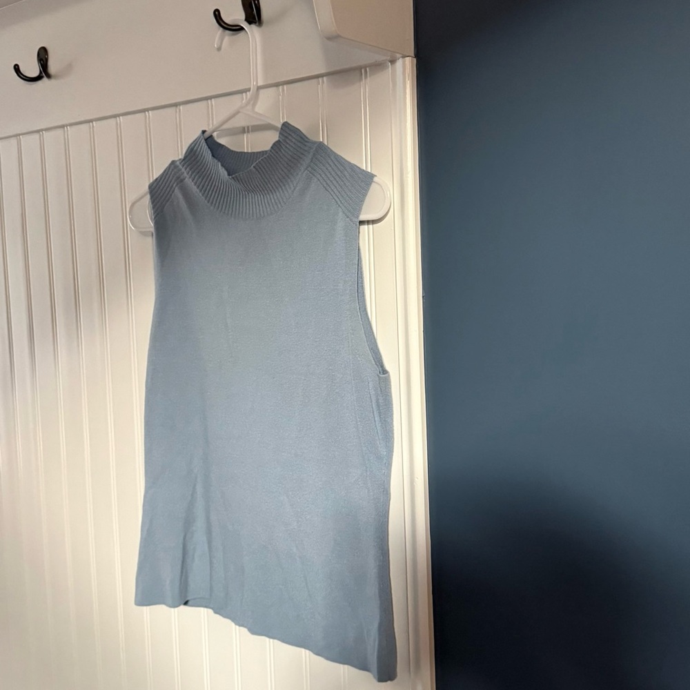 Ann Taylor Gray Ribbed Knit Top
